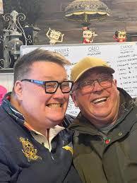 A night at the Auction Love it up here . Love a car Auction .  @tara.franklin_antiques . #adihigham