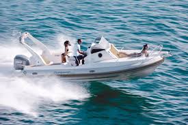 Italia si riserva il diritto di modificarle senza preavviso. Tempest 770 Wa Cantieri Capelli