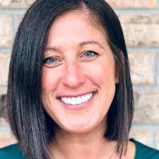 Elizabeth Kizer's Instagram, Twitter & Facebook