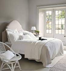 Beautiful Bed And Bedding From The White Company Restful Colour On The Walls F B Shaded White 201 Perhaps Farrow Ball Lit Blanc Couleur Maison