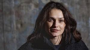 När mamma tröttnade skickade hon hem Melissa till den psyksjuke pappan