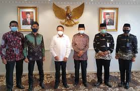 58 contoh gambar karikatur masjid karitur. Gandeng Pengelola Masjid Istiqlal Menpora Siapkan Pembinaan Kepemudaan Berbasis Rumah Ibadah Nasional Jpnn Com