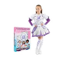 She is a vital character in season 2 in the real world in mia and me. Miracle Tunes Costume Travestimento Emily Giochi Preziosi