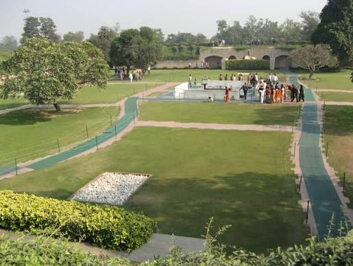 RAJ GHAT – MAHATMA GANDHI´S RESTING PLACE – Alajournal