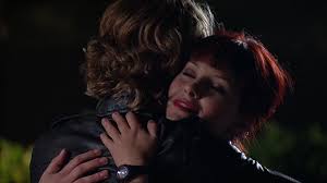 In an episode she disguise herself to come and watch her friend's play. Alles Lauft Schief Episode Anubis Wiki Fandom