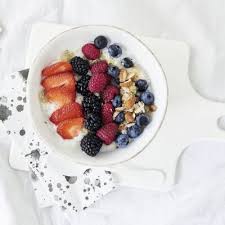 Beeren Quinoa Joghurt Fruhstucks Bowl Kuchengotter Zuckerfreie Rezepte Zuckerfrei Fruhstuck Ohne Zucker
