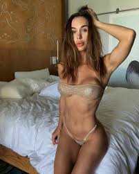 Jenny Hanna - Free pics, galleries & more at Babepedia