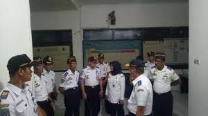 Tahun lalu, gaji pns mengalami kenaikan. Kemenhub Pastikan Jembatan Timbang Beroperasi Maret 2017