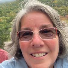 How to replace a king size mattress with a queen size mattress in a 5th  wheel RV?