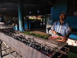 Salah satu jenis ikan yang mempunyai deretan duri tunggal di tengah ini mempunyai cita. Liburan Ke Carita Jangan Lupa Berburu Otak Otak Ikan Tenggiri Daerah Rri Banten