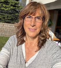 Carol Fuchs's Instagram, Twitter & Facebook