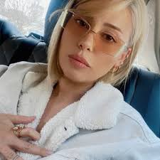 Erika Heller (@HellerErik1497)