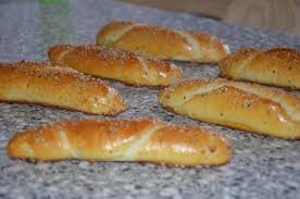 Petits Pains Moelleux Au Lait Le Sucre Sale D Oum Souhaib