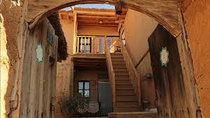 Kerpiç, daha çok köy evlerinin yapımında kullanılır. Organik Kerpic Ev Yapimi Eski Ve Yeni Usul Ev Villa Projeleri