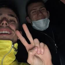 La Doble M lo vuelve a hacer Hace 5 años nos presentaron cuando ambos no  teníamos NADA Siempre supimos que haríamos algo grande pero no sabíamos que  sería juntos hasta años después