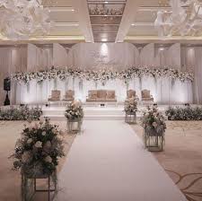 Dekorasi pelaminan modern dekorasi pengantin dekorasi selamat datang di idaz dekorasi idaz dekorasi adalah penyedia jasa dekorasi dengan reputasi yang bagus dan terpercaya sejak tahun 1975 tidak hanya dekorasi pernikahan modern maupun dekorasi pernikahan tradisonal tapi juga dekorasi untuk event event perusahaan acara ulang tahun siraman. Dekorasi Pelaminan Pengantin Dalam Pesta Pernikahan Idewedding
