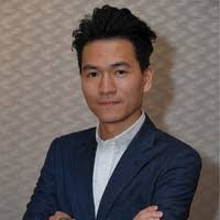 Derek Mok's Instagram, Twitter & Facebook