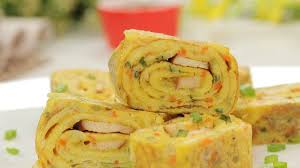 There are different filling options for these rolled omelettes (gyeran mari, 계란말이), but this one is uncomplicated and scrumptious. Easy Korean Egg Roll Recipe Singapore Food