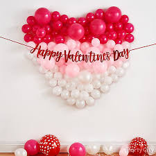 Balloon balloons balloon bouquets and more all the balloon displays for. 7 Valentine S Day Balloon Decorating Ideas Party City