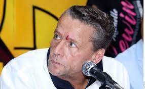 62, born 10 june 1958. Video Presentacion De Pelea Entre Alfredo Adame Y Carlos Trejo Termino Con Heridos