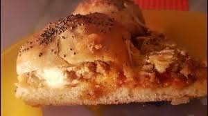 Celle des mini pizzas à la viande hachée. Pizza Viande Hachee Youtube