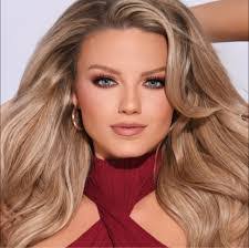 Jodi Metcalf's Instagram, Twitter & Facebook