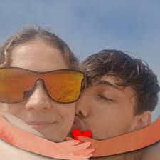 Finn Wolfhard, Caleb McLaughlin, Noah Schnapp and Gaten Matarazzo enter the  Netflix Stranger Things season 5 premiere together in Los Angeles at The  TCL Chinese Theater 👏