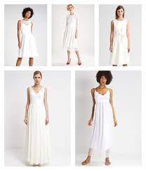 We did not find results for: Coole Brautkleider Fur Das Standesamt Oder Boho Hochzeit Hochzeitsblog The Little Wedding Corner