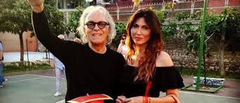 Pagina ufficiale riccardo fogli www.riccardofogli.net. Isola Dei Famosi Streaming Riccardo Fogli Tradito Dalla Moglie Blog Di Lifestyle