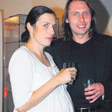 Tuna na svou novou partnerku zatím pěje samou chválu a nechal se slyšet, že je herečka jeho erotickým snem! Nelu Boudovou Olizuje Zenaty Chlap Jde O Znameho Moderatora Sip