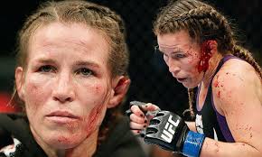 Ufc fighters discuss cauliflower ear and how to deal with it. Ufc Fighter Leslie Smith S Ear Explodes After Being Punched In The Head By Jessica Eye Daily Mail Online