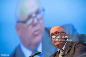 206 photos et images haute résolution de Klaus Schafer