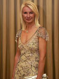 Former wimbledon champion jana novotna has died at the age of 49, the women's tennis association has announced. Jana Novotna Dead Former Wimbledon Winner Dies Aged 49 From Cancer The Independent The Independent