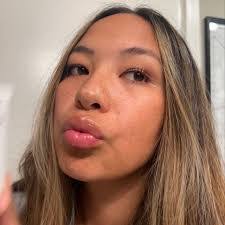 Summer Burnette's Instagram, Twitter & Facebook