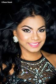 Lisa Calistro's Instagram, Twitter & Facebook