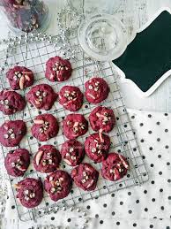 Senarai biskut dan kuih raya popular dan sedap. Red Velvet Chocolate Chip Cookies Pilihan No 1 Biskut Raya Serta Tips Senang Dan Mudah Qasey Honey