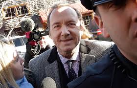 Kevin spacey's latest christmas eve video acknowledges those struggling in 2020. It Gets Better Kevin Spacey Posts Christmas Video Advice For Suicidal