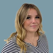 Robin Broadway's Instagram, Twitter & Facebook