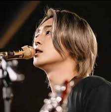 Every look tells a story, and these photos say everything and more❤️✨🌟💫🤩  #hyunbin #sonyejin #yejinhand #현빈. #binjin ✨ #BeautifulMoment #Unscripted”