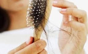 Rambut gugur yang menyebabkan rambut menipis atau botak boleh disebabkan oleh genetik atau perubahan hormon. Petua Merawat Rambut Tips Penyelesaian Rambut Gugur Facebook