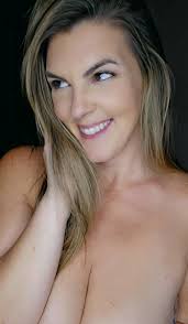 OnlyFans model thathotcoupleinga - pornpic.com