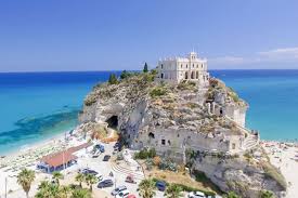 Tarafsız yorumları okuyun, gerçek gezgin fotoğraflarına bakın. Tropea