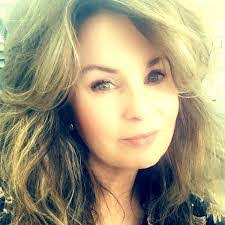 Lisa Erickson's Instagram, Twitter & Facebook