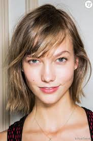 Vos cheveux sont fins, voire très fins. Cheveux Tres Fins Quelle Coupe Cheveux Tres Fins Quelle Coupe Elle Donne Egalement Ses Recommandations Pour Se Coiffer Quand On A Des Cheveux Fins Lubang Ilmu
