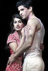 The hindi language edition of bollywood dreams was launched in 2011. Bombay Dreams Jubel Und Kritik Fur Webbers Bollywood Musical Der Spiegel