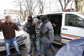 Poliţia de frontieră, acuzată de fapte grave. Peste Si Whisky SpagÄ Pentru CercetÄri De FormÄ Si AvansÄri La PoliÅ£ia De FrontierÄ Dolj Cuvantul LibertÄÅ£ii