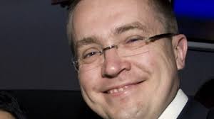 Je přednosta institutu askepion, stomatochirurg, předseda společnosti estetické a laserové medicíny a prezident české stomatologické komory. Roman Smucler Revealed What Did Karel Fiala 95 Die For World Today News