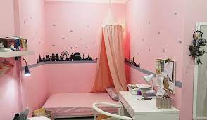 Anda dapat mengkombinasikannya dengan lantai kayu yang hangat, dan warna pops biru yang didapat dari. Kombinasi Cat Kamar Warna Pink Yang Indah