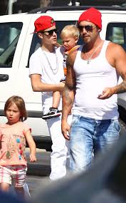 Her mother, shae jones bieber. Justin Bieber S Dad Has Surgery Singer Jets To Canada To Be With Him Justin Bieber S Dad I Love Justin Bieber Justin Bieber Family