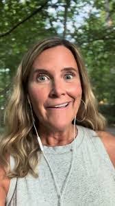 Emily Colwell's Instagram, Twitter & Facebook